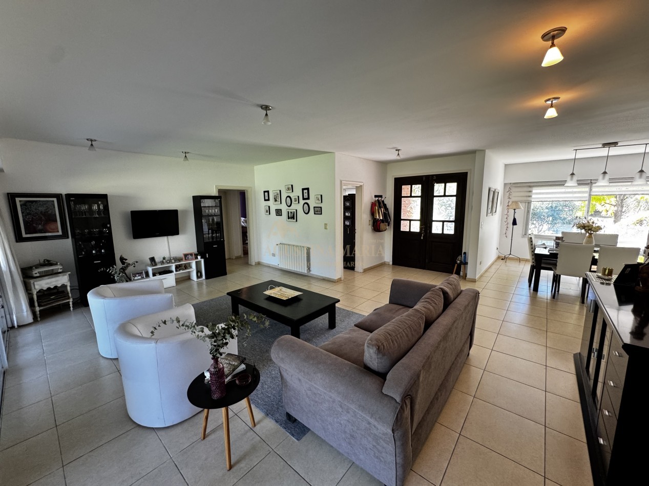 VENTA CASA 4 AMBIENTES ALTOS DE MANZANARES