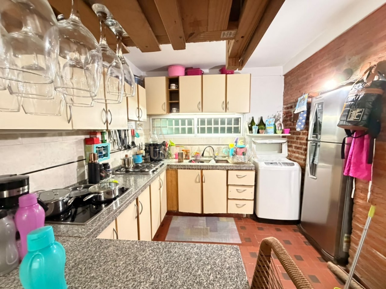 VENTA CASA 4 AMBIENTES DEL VISO 