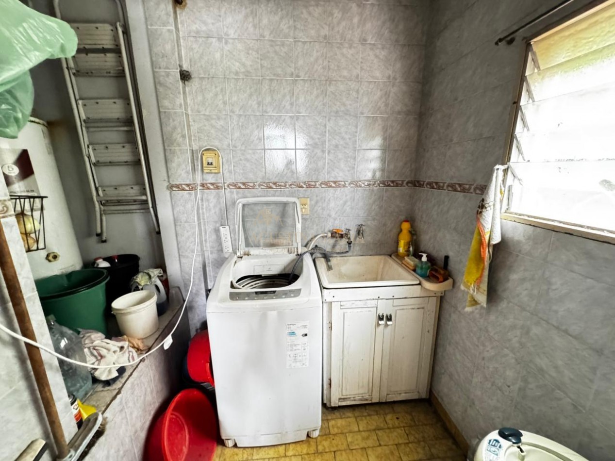 VENTA CASA CON LOCAL  ITUZAINGO