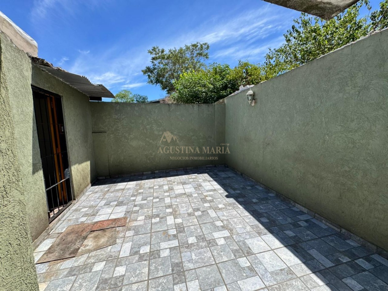 VENTA CASA CON LOCAL JOSE C PAZ