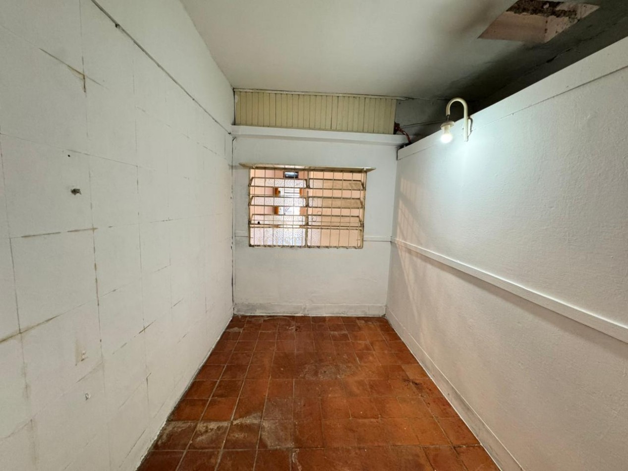 VENTA CASA CON LOCAL JOSE C PAZ