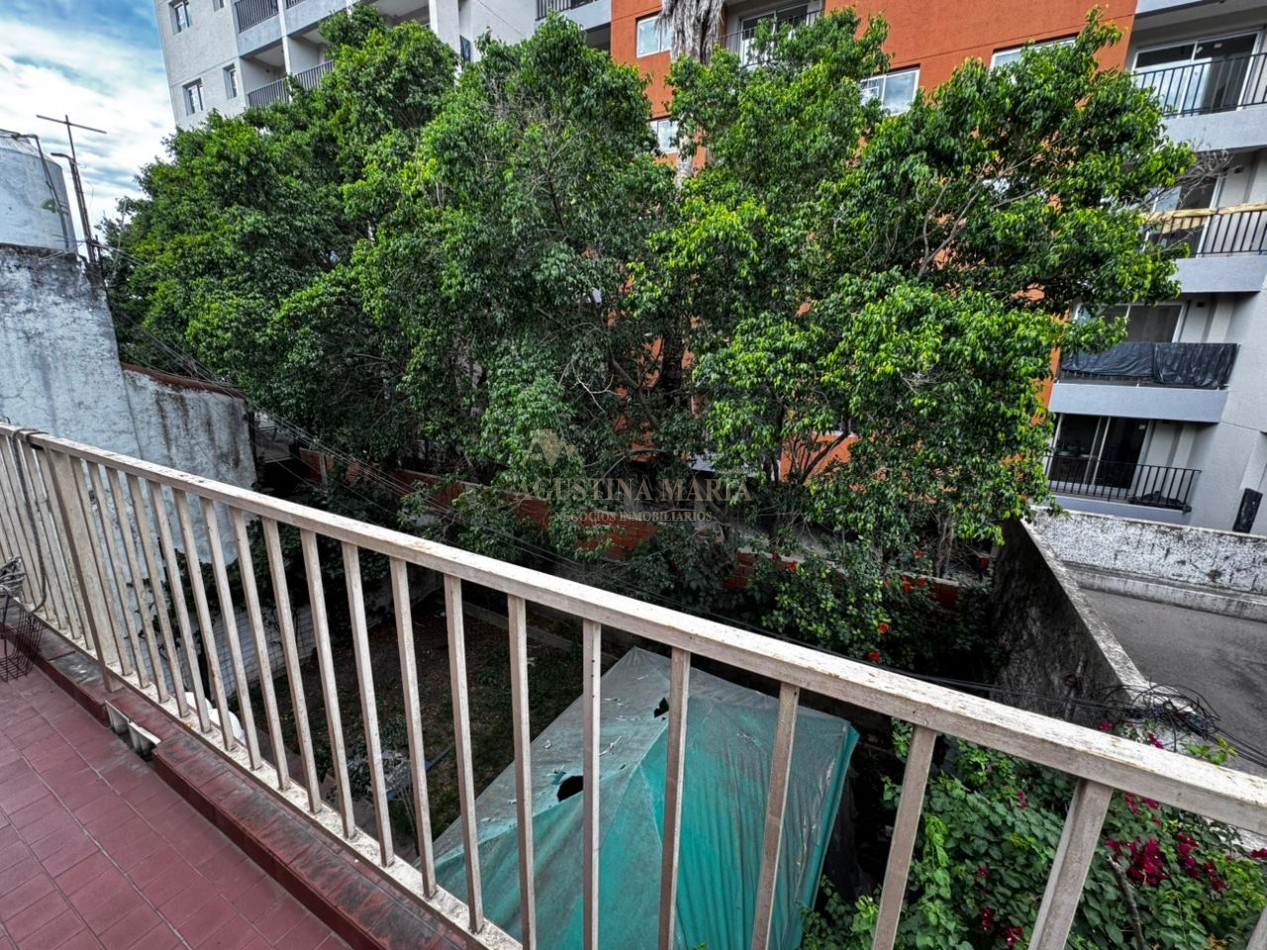 VENTA CASA CON LOCAL  ITUZAINGO