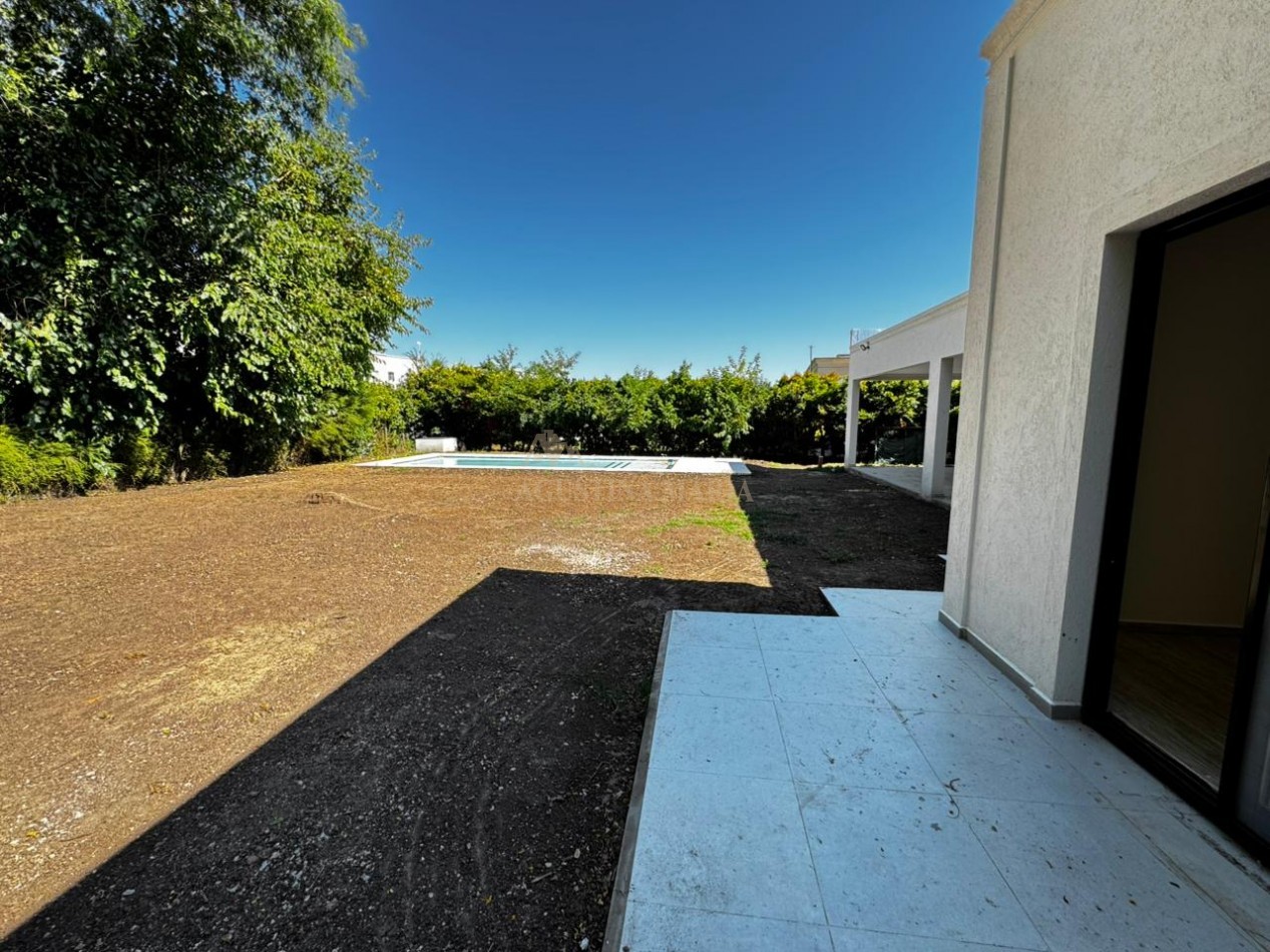 VENTA CASA 4 AMBIENTES SAN MATIAS A ESTRENAR