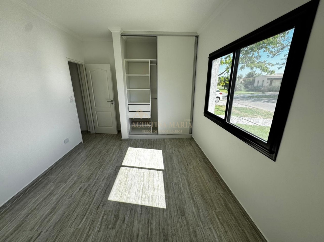VENTA CASA 4 AMBIENTES SAN MATIAS A ESTRENAR
