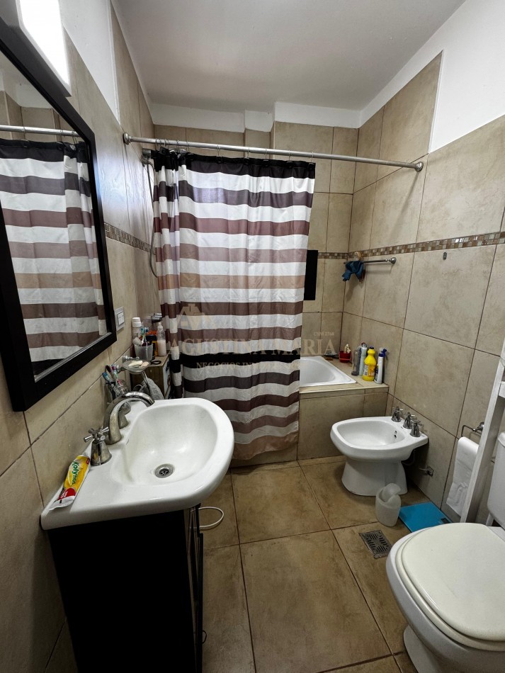 VENTA CASA 4 AMBIENTES MUÑIZ